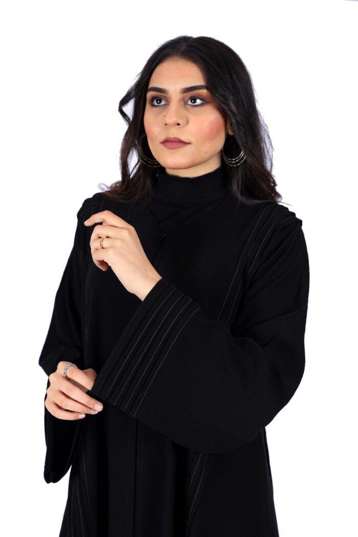 ⁦عباية كلوش كلاسيك محددة بخيوط بيج⁩ - الصورة ⁦4⁩
