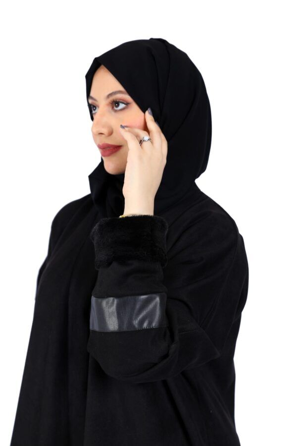 ⁦عباية شتوي شامواه بأكمام جلد⁩ - الصورة ⁦2⁩