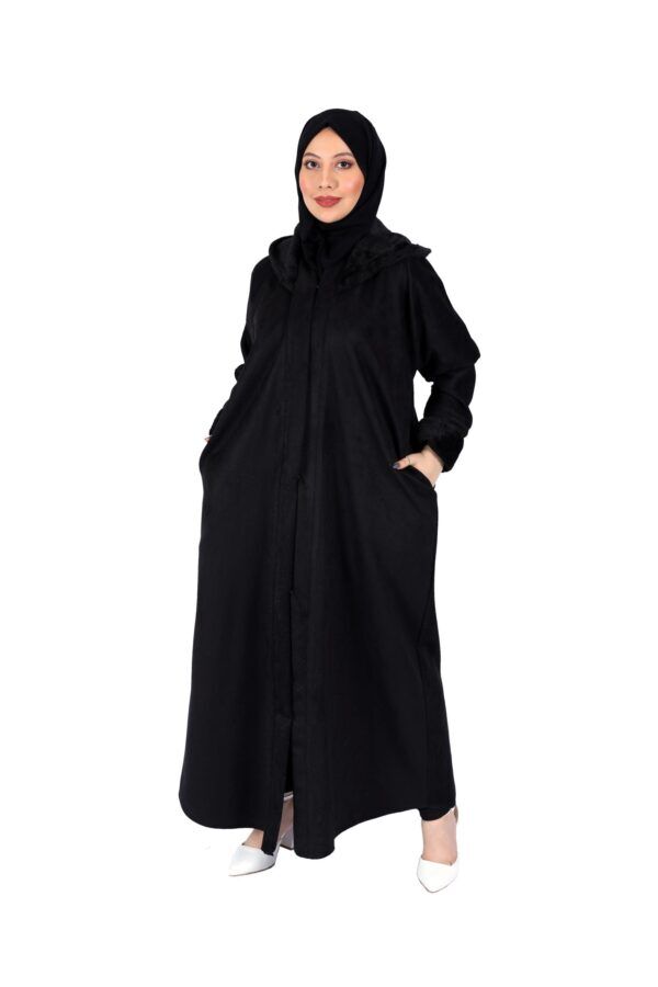 ⁦عبايه فروة اسود شامواه شتوية⁩ - الصورة ⁦2⁩