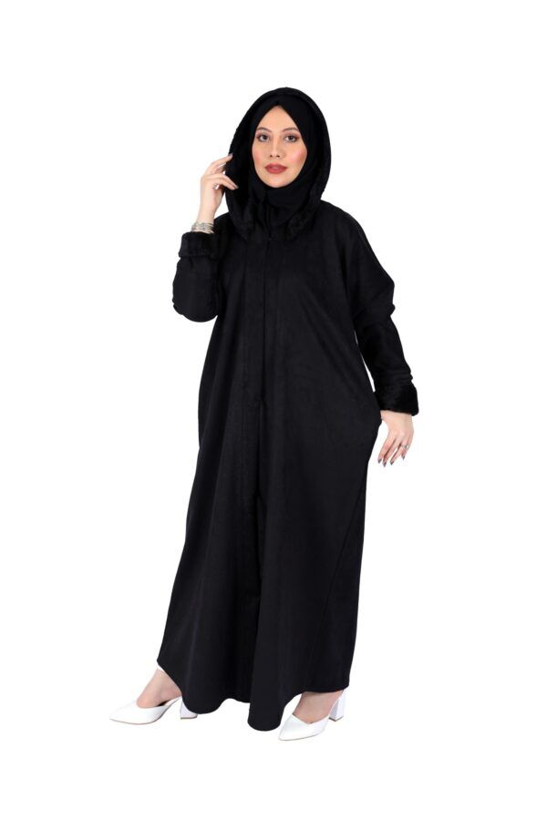 ⁦عبايه فروة اسود شامواه شتوية⁩ - الصورة ⁦3⁩
