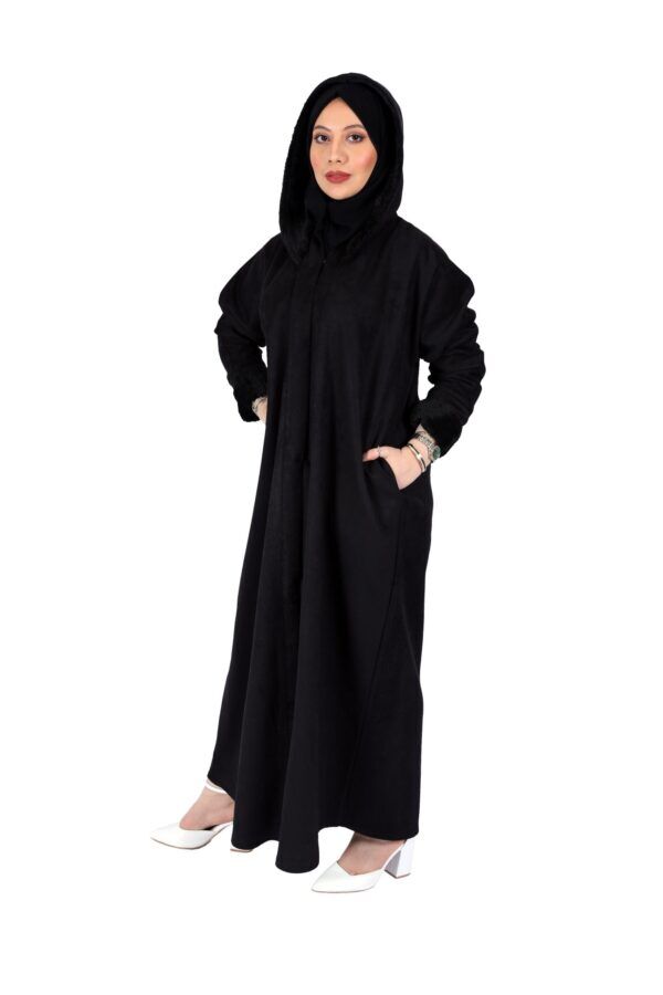 ⁦عبايه فروة اسود شامواه شتوية⁩ - الصورة ⁦4⁩