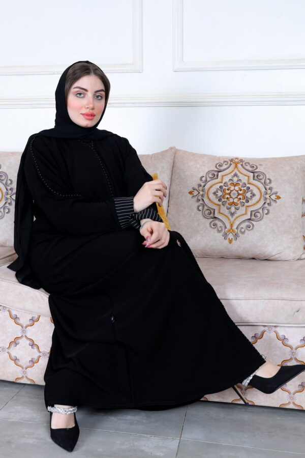 ⁦عبايه كلاسيك ملكي⁩ - الصورة ⁦2⁩