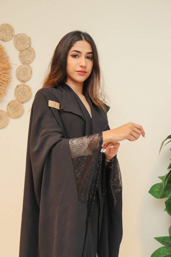 ⁦عبايه قطري كم ترتر⁩ - الصورة ⁦3⁩