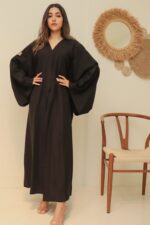 ⁦عبايه بقصة اماراتي أسود⁩ - الصورة ⁦2⁩