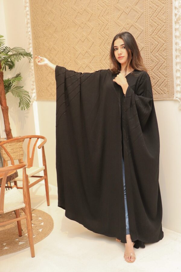 ⁦عباية بشت إماراتي تصميم فاخر بخيط كحلي⁩ - الصورة ⁦3⁩