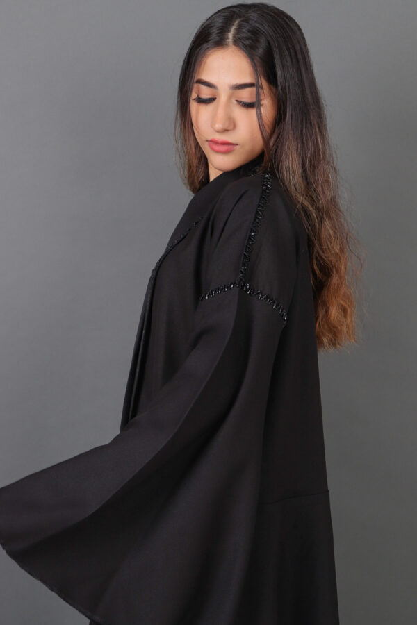 ⁦عبايه كلوش منسوجة من قماش كريب - مينى ميت بشك⁩ - الصورة ⁦2⁩