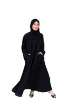 ⁦عباية بلاك بيري كلوش طقطق من الامام وبجيوب⁩ - الصورة ⁦2⁩