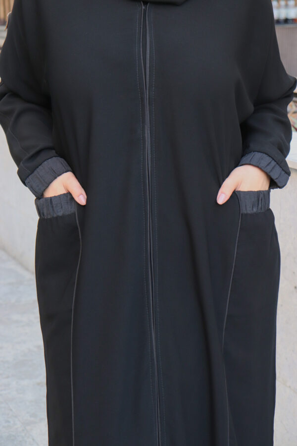 ⁦‎عباية كريب ملكي بجيوب أمامية و أكمام مطاط⁩ - الصورة ⁦6⁩