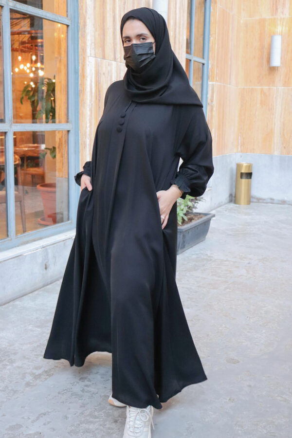⁦‎عبايه مغلقة بكسرة كلوش بجيوب مخفى وكم مطاط⁩ - الصورة ⁦3⁩