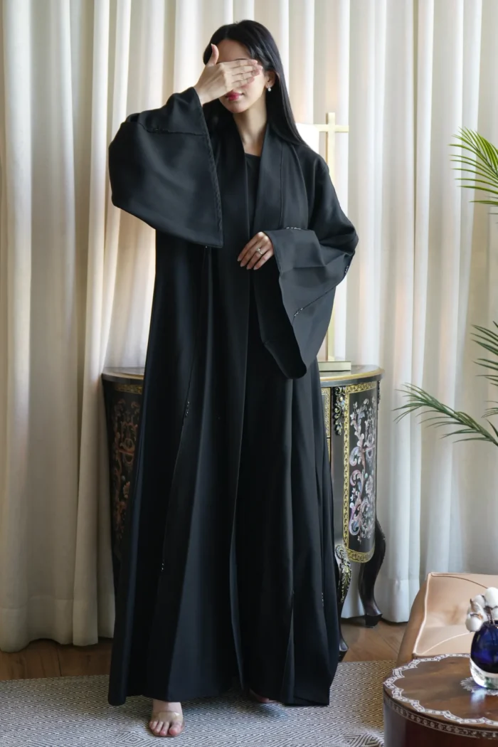 ⁦عباية كلوش بكم فرنسي بتطريز شك⁩ - الصورة ⁦2⁩