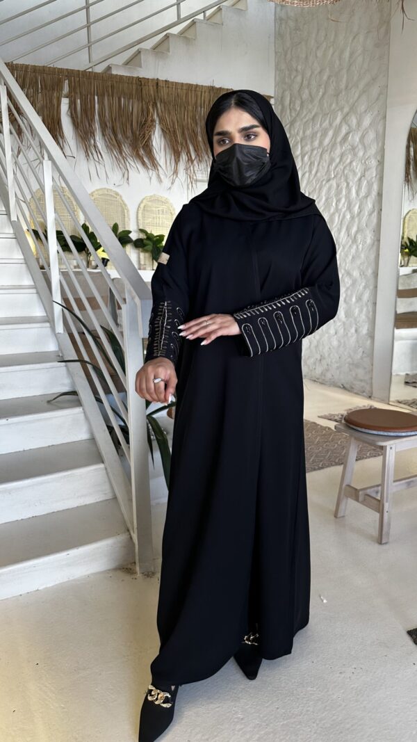 ⁦عبايه بشك سندس على اكمام مزينه بلون النحاسي⁩ - الصورة ⁦11⁩