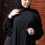 عباية كلوش مغلقة من الأمام مع جيوب