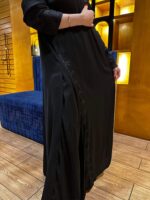 ⁦عبايه مريم بليزر مندمجة بقماش كسر من اجناب و تطريز اسود⁩ - الصورة ⁦6⁩