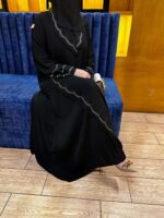⁦عبايه مريم بليزر من اجناب و تطريز بيج⁩ - الصورة ⁦8⁩