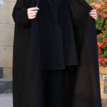 عباية أسود طقم ثلاث قطع قماش كريب واقف