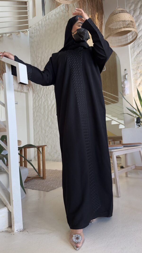 ⁦عبايه بشك مخفى من  امام و اكمام على شكل x⁩ - الصورة ⁦5⁩