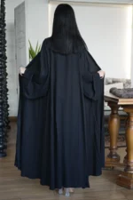 ⁦عبايه كلوش بقيطان و كسر بشكل مميز فى العبايه⁩ - الصورة ⁦11⁩