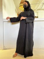 ⁦عبايه كتف بتطريز مميز من اسفل العبايه⁩ - الصورة ⁦6⁩