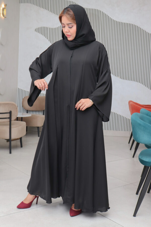 ⁦عبايه كلوش بكسر من الاكتاف والجوانب بشكل مميز⁩ - الصورة ⁦5⁩