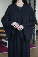 ⁦عباية بشك على الاكتاف بقصه كم اماراتي⁩ - الصورة ⁦8⁩