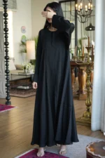 ⁦عبايه كلوش محددة باسود⁩ - الصورة ⁦9⁩