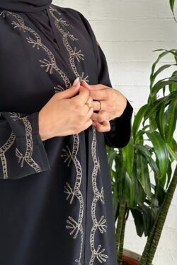 عباية نص بشت بتطريز اراي نحاسي