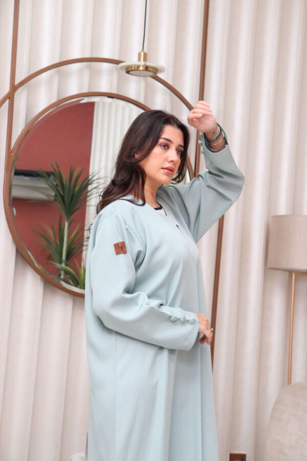 ⁦عباية تيفاني كلاسيك لمعه بتصميم مميز⁩ - الصورة ⁦6⁩