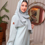 عبايات ملونة