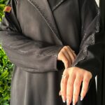 عباية كلوش بليزر بتطريز محددة أسود