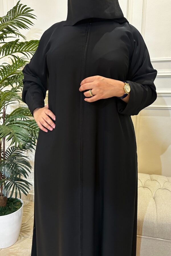 ⁦عباية نواعم بجيوب مخفى وسحاب امامية⁩ - الصورة ⁦3⁩