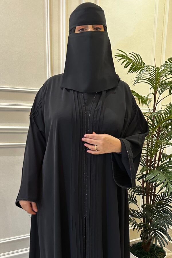 ⁦عباية كلوش بدقات زي وشريط فصوص محدد من الاكمام و الامام⁩ - الصورة ⁦3⁩