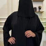 عباية كلوش بدقات زي وشريط فصوص محدد من الاكمام و الامام