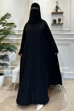 عباية كلوش نواعم منسوجه بقيطان و فصوص من امام