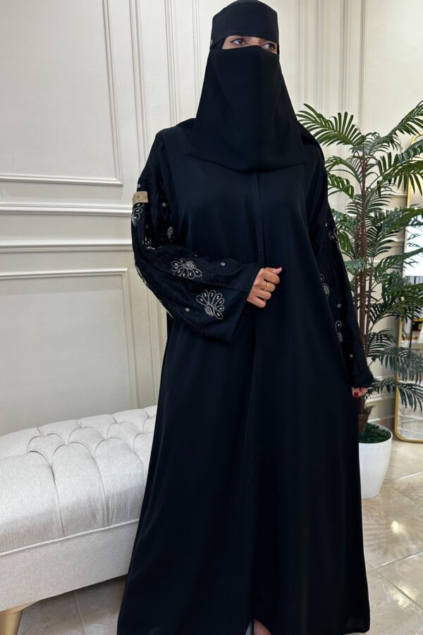 ⁦عبايه كتف بتطريز شك على اكمام كامل بلون نحاسى⁩ - الصورة ⁦4⁩