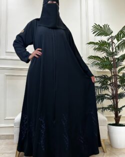 عبايه كلوش بتطريز كحلى