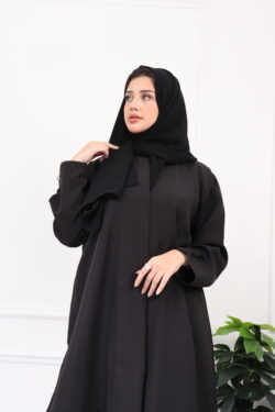 عباية اسود كلاسيك لمعه بتصميم مميز