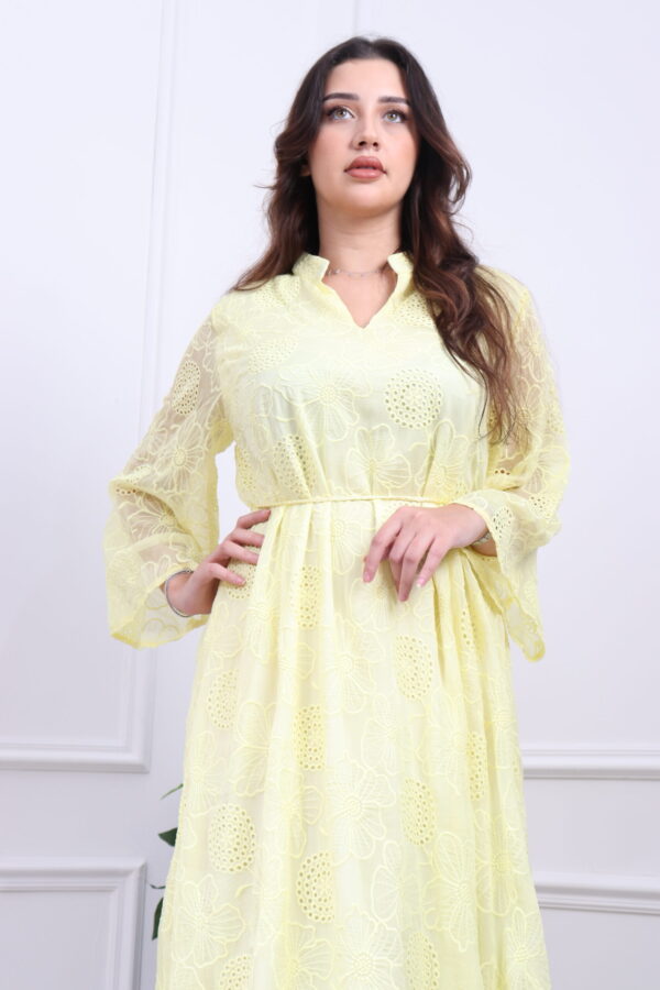 ⁦جلابيه اصفر بلياقه و اكمام و سيع⁩ - الصورة ⁦2⁩