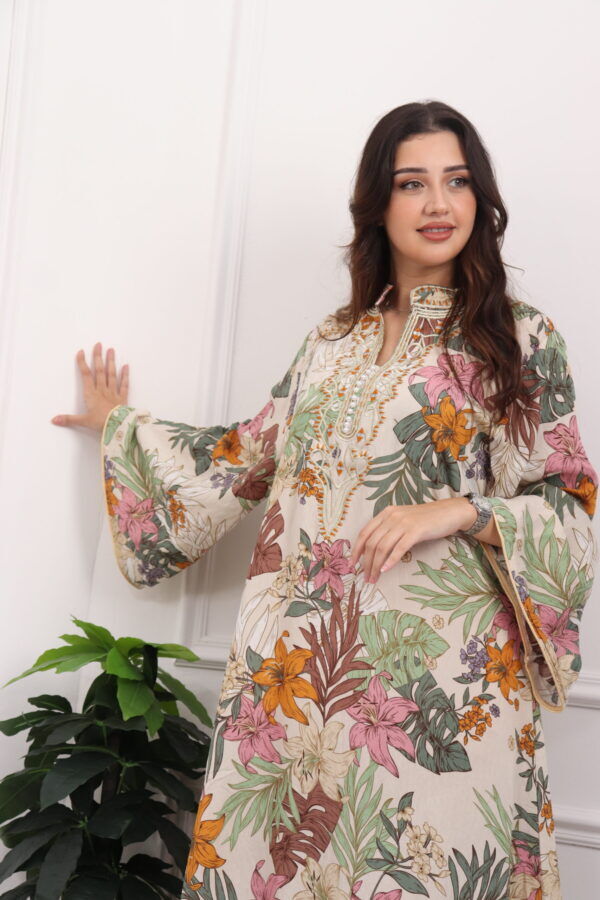 ⁦جلابيه بيج مشجره بلولو من امام⁩ - الصورة ⁦3⁩