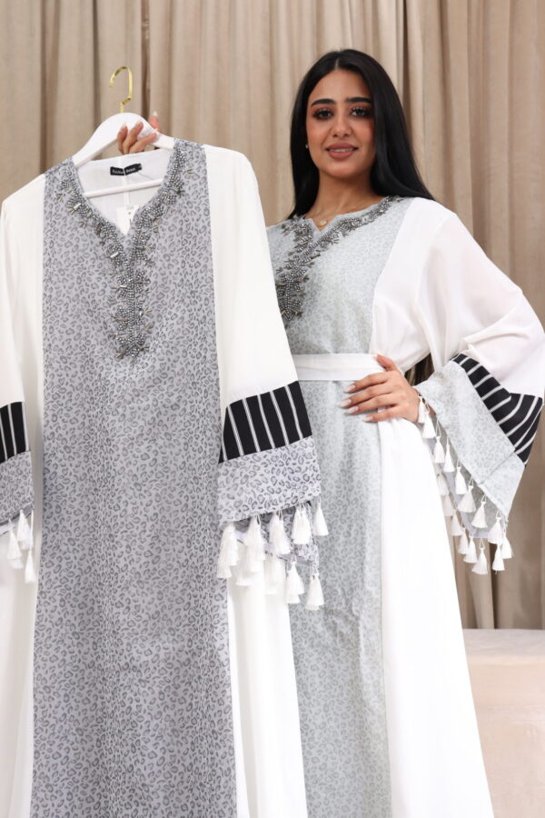 ⁦جلابيه رصاصي شك من امام وبكم وسيع كتل⁩ - الصورة ⁦9⁩