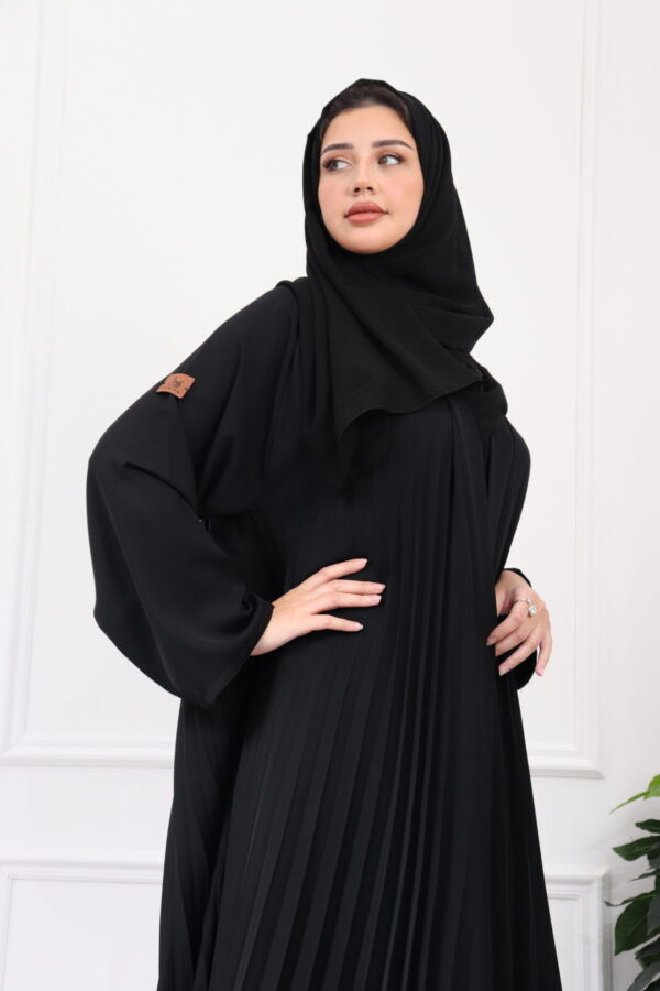 ⁦عباية اسود بكسرات بليسه اسود⁩ - الصورة ⁦7⁩