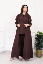 ⁦عباية ثلاث قطع بني طقم قماش كريب واقف⁩ - الصورة ⁦4⁩