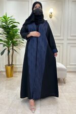 ⁦عباية بياقة منسوجه بقماش كحلي على الاكمام والامام⁩ - الصورة ⁦7⁩