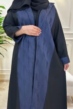 ⁦عباية بياقة منسوجه بقماش كحلي على الاكمام والامام⁩ - الصورة ⁦4⁩