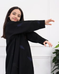 عباية بناتي بتطريز كحلى كامل على شكل ورق شجر
