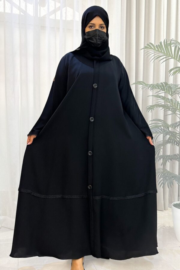 ⁦عبايه كلوش بسحاب مخفى بزراير من امام⁩ - الصورة ⁦2⁩