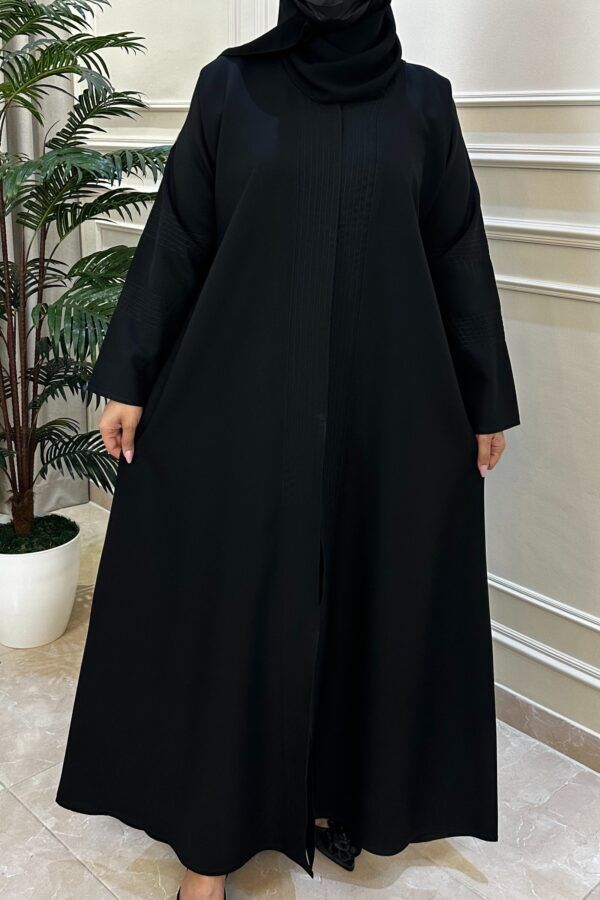 ⁦عبايه اماراتي بخيوط مبتكره بلون اسود⁩ - الصورة ⁦2⁩