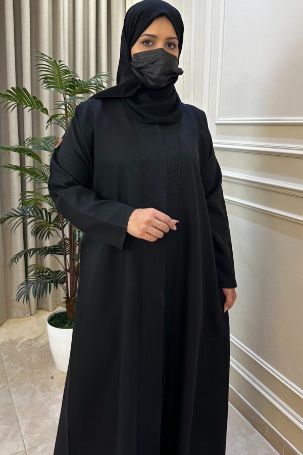 ⁦عبايه اماراتي بخيوط مبتكره بلون اسود⁩ - الصورة ⁦4⁩