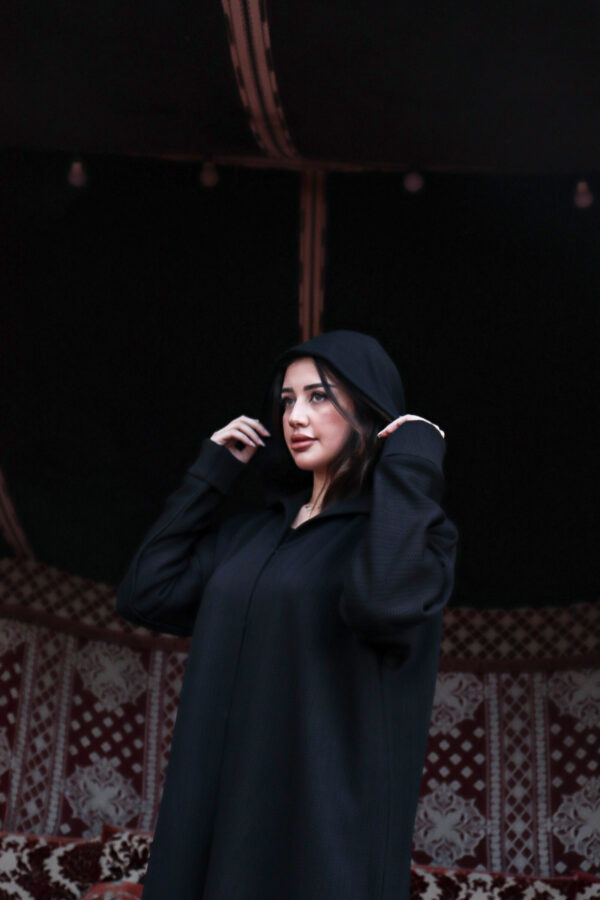 ⁦عبايه فكرو شتوي بقبوع⁩ - الصورة ⁦2⁩