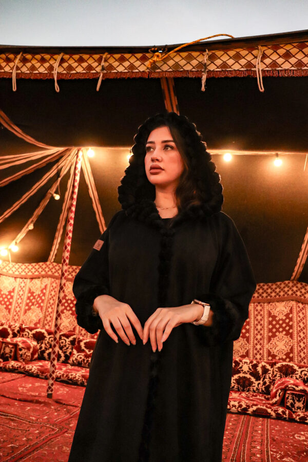 ⁦عبايه شامواه بقبوع فرو و محدده من امام فرو⁩ - الصورة ⁦10⁩