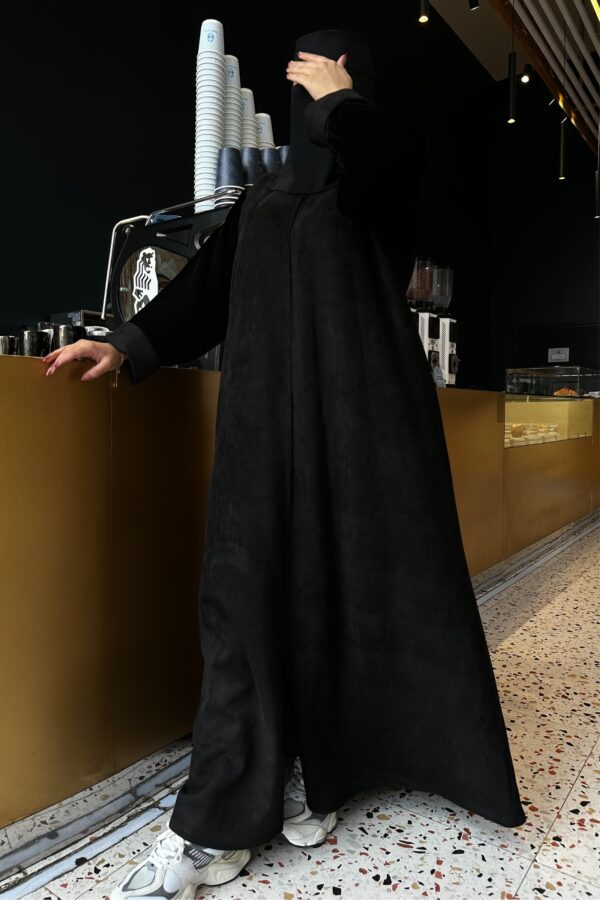 ⁦عباية شتوية شامواه مع تداخل المخمل⁩ - الصورة ⁦4⁩